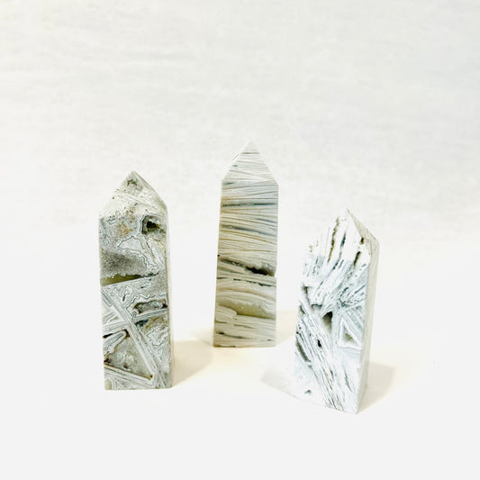 White Lace Agate Obelisk Tower