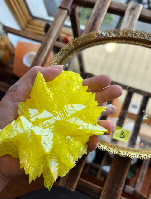 Sulfur Crystal Clusters